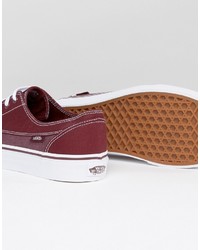 rote Turnschuhe von Vans