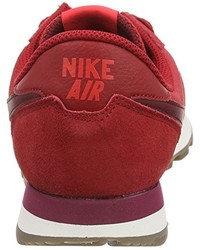 rote Turnschuhe von Nike
