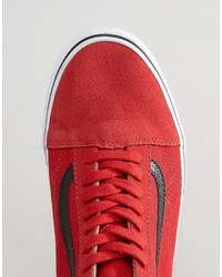 rote Turnschuhe von Vans