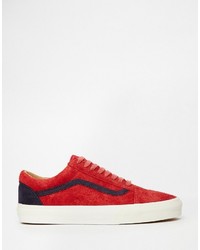 rote Turnschuhe von Vans