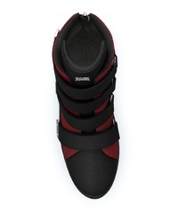 rote und schwarze hohe Sneakers von Swear