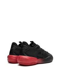 rote und schwarze niedrige Sneakers von Puma