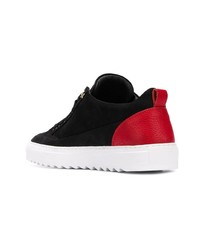 rote und schwarze niedrige Sneakers von Mason Garments