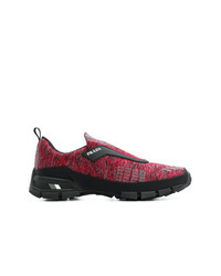 rote und schwarze niedrige Sneakers von Prada
