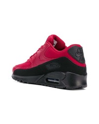 rote und schwarze niedrige Sneakers von Nike