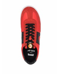 rote und schwarze Segeltuch niedrige Sneakers von Camper