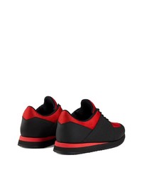 rote und schwarze Sportschuhe von Giuseppe Zanotti