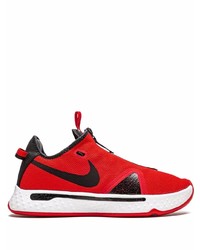 rote und schwarze Sportschuhe von Nike