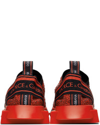 rote und schwarze Sportschuhe von Dolce & Gabbana