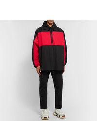 rote und schwarze Windjacke von Balenciaga