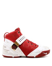 rote und weiße hohe Sneakers aus Leder