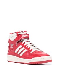 rote und weiße hohe Sneakers aus Leder von adidas