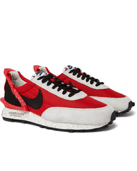 rote und weiße niedrige Sneakers von Nike