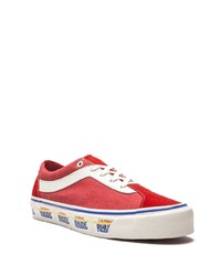 rote und weiße Segeltuch niedrige Sneakers von Vans