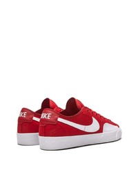 rote und weiße Segeltuch niedrige Sneakers von Nike