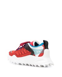 rote und weiße Sportschuhe von Off-White