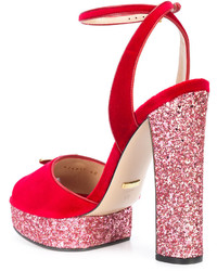 rote verzierte Sandalen von Gucci
