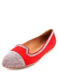 rote verzierte Schuhe aus Wildleder