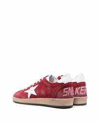 rote Wildleder niedrige Sneakers mit Sternenmuster von Golden Goose