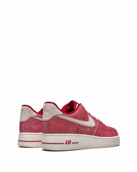 rote Wildleder niedrige Sneakers von Nike