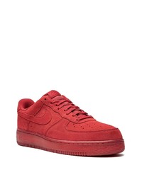 rote Wildleder niedrige Sneakers von Nike