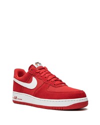 rote Wildleder niedrige Sneakers von Nike