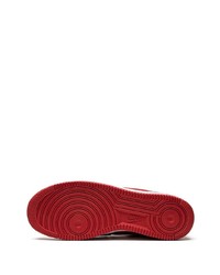 rote Wildleder niedrige Sneakers von Nike