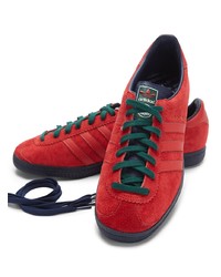 rote Wildleder niedrige Sneakers von adidas