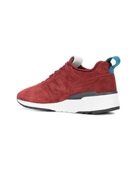 rote Wildleder niedrige Sneakers von New Balance