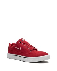 rote Wildleder niedrige Sneakers von Nike