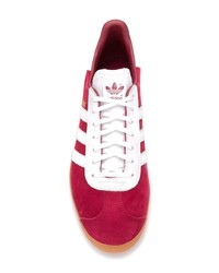 rote Wildleder niedrige Sneakers von adidas