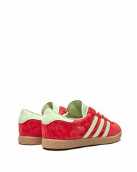 rote Wildleder niedrige Sneakers von adidas