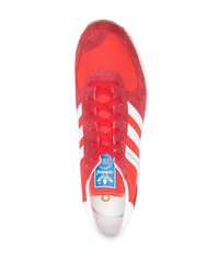 rote Wildleder niedrige Sneakers von adidas