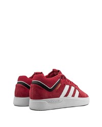 rote Wildleder niedrige Sneakers von adidas