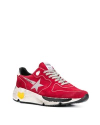 rote Wildleder Sportschuhe von Golden Goose