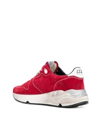 rote Wildleder Sportschuhe von Golden Goose