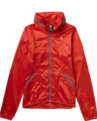 rote Windjacke von Burton