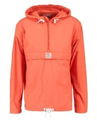 rote Windjacke von Quiksilver