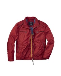 rote Windjacke von REDPOINT