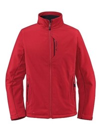 rote Windjacke von VAUDE