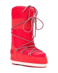 rote Winterschuhe von Moncler