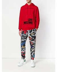 roter bedruckter Pullover mit einem Kapuze von Love Moschino