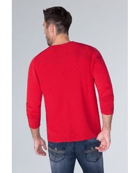roter bedruckter Pullover mit einem V-Ausschnitt von Camp David