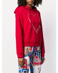 roter bedruckter Pullover mit einer Kapuze von Love Moschino