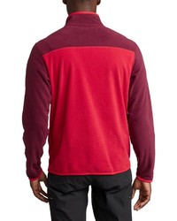 roter Fleece-Pullover mit einem zugeknöpften Kragen von Eddie Bauer
