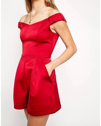 roter kurzer Jumpsuit von Asos