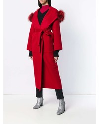 roter Mantel mit einem Pelzkragen von Manzoni 24