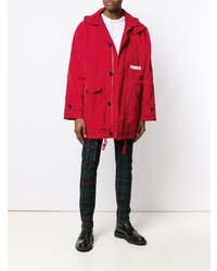 roter Parka mit einem Schwalbenschwanz von Martine Rose