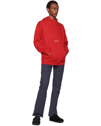 roter Pullover mit einem Kapuze von Saintwoods