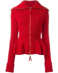 roter Pullover mit einem Reißverschluß